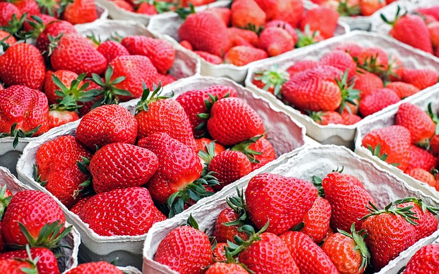 Erdbeeren-Pixabay-LizenzfreiYlXIPdroKiJOi