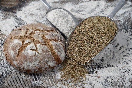 Roggensauerteig Brot