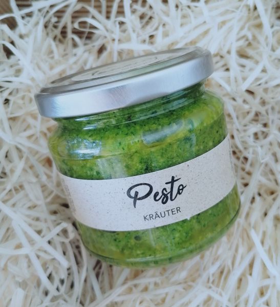 Kräuter-Mandel Pesto