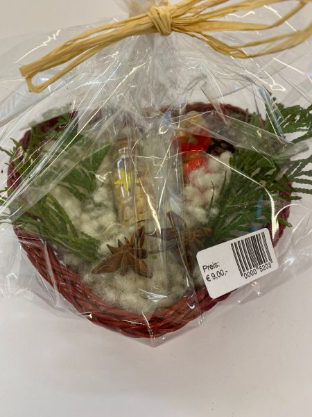 Herzkörbchen mit Deko