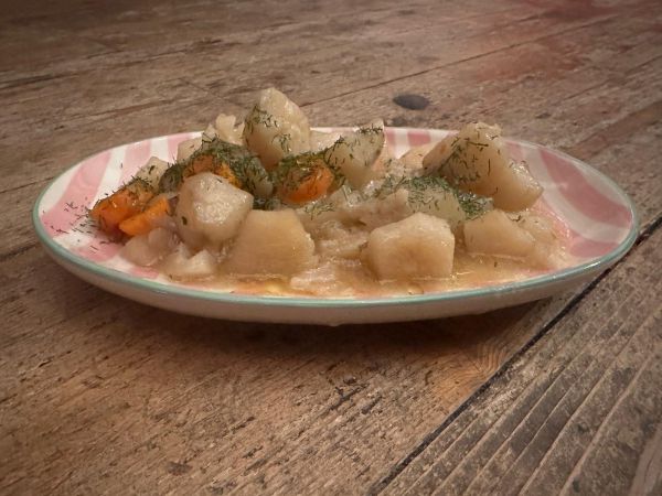 Schönea Wintergericht: Topinambur-Eintopf mit Karotten