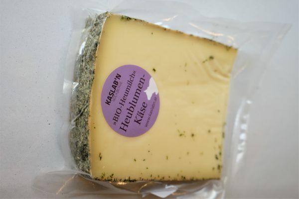 Heublumenkäse aus Bio-Heumilch (3,99/100g)