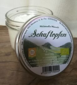 Schafrohmilch-Topfen im Glas