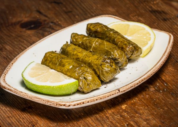 Gefüllte Weinblätter, hausgemacht und fertig zum Genießen