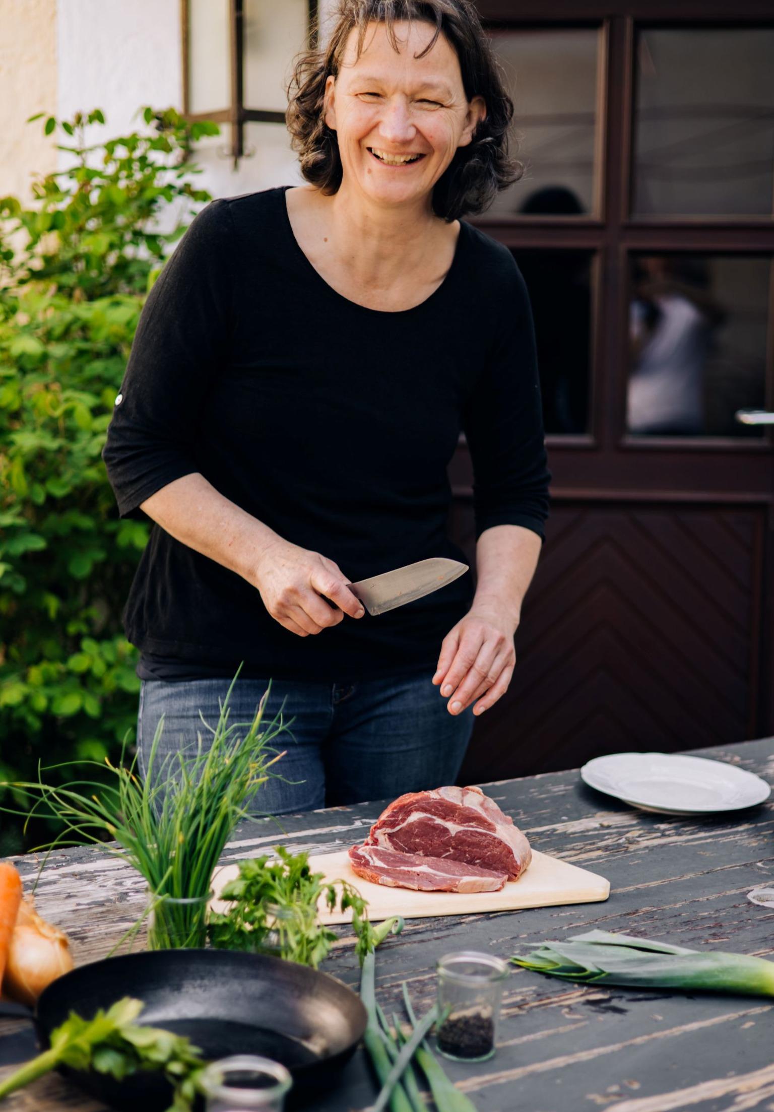 Elisabeth_Kochenc3IrqSx2azcmM