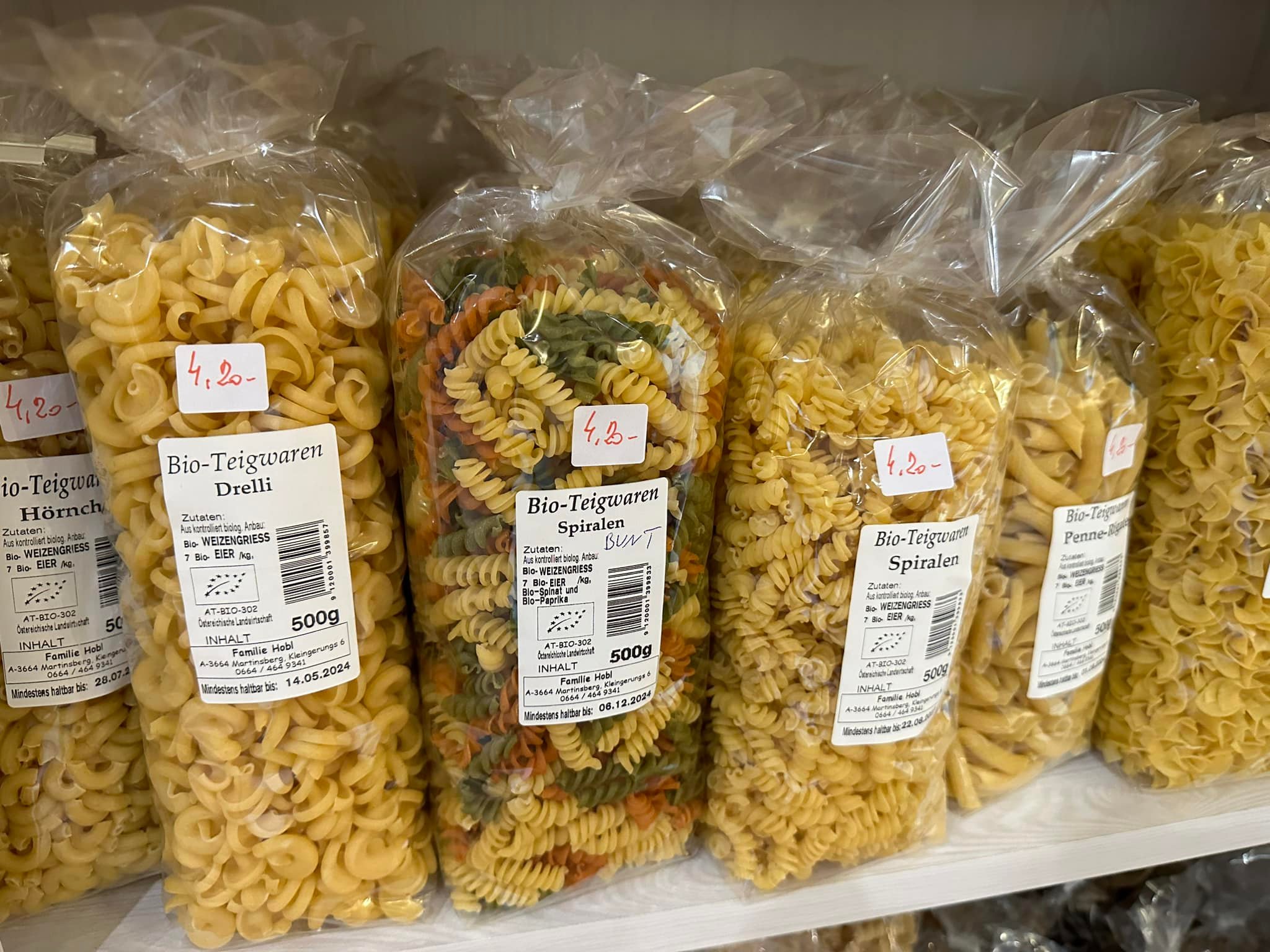 Nudeln-von-Familie-Hobl