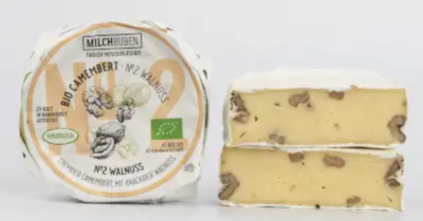 Camembert mit Walnuss – nur auf Vorbestellung