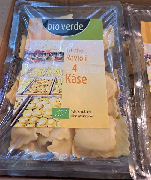Frische Ravioli mit 4 Sorten Käse Bio