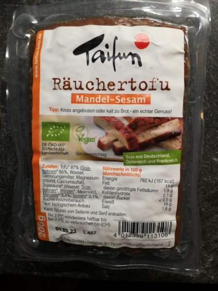 Räuchertofu Mandel-Sesam