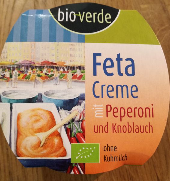 Feta Creme mit Pepperoni und Knoblauch