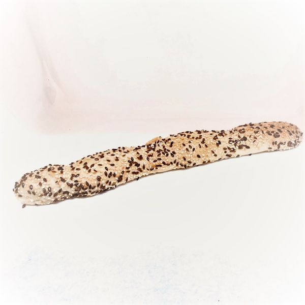 Knoblauchstangerl bestreut mit Samen