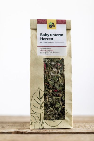 Tee "Baby unterm Herzen"