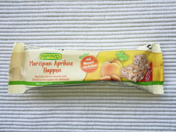 Marzipan-Aprikose Happen