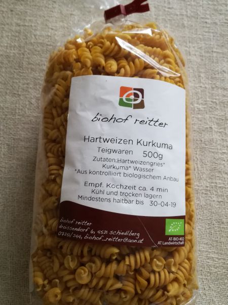 Spiralen Hartweizengrieß mit Kurkuma