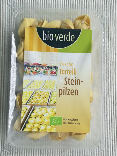 Frische Tortelli mit Steinpilzen