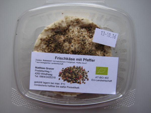 Frischkäse mit Pfeffer