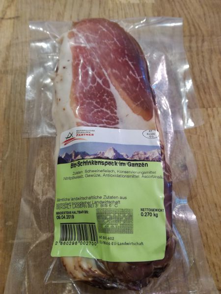 Schinkenspeck aufgeschnitten