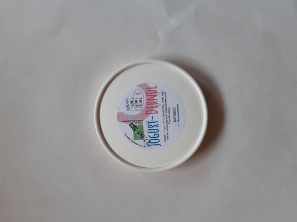 Jogurt-Dirndl Eis