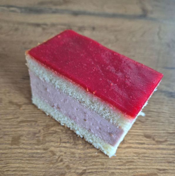 Himbeerjoghurtschnitte