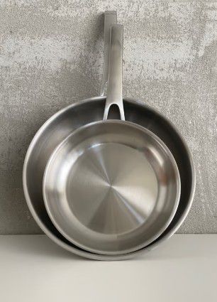 Edelstahlpfanne mit Glasdeckel SET