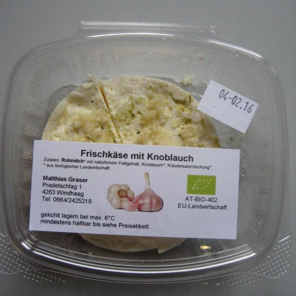 Frischkäse aus Rohmilch mit Knoblauch (17,62 € / KG)
