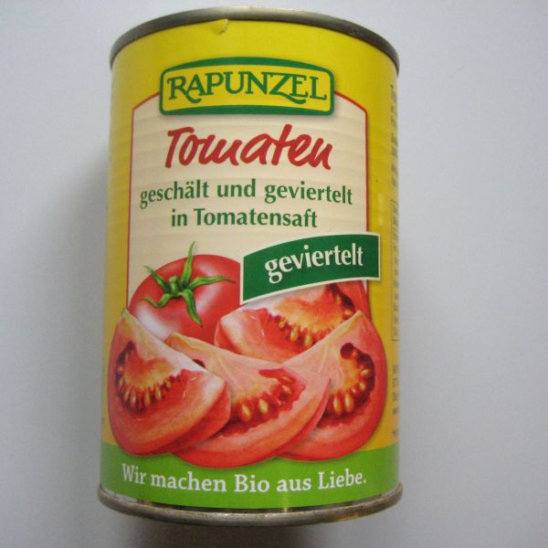 Tomaten geschält und geviertelt