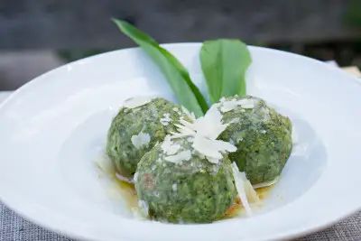 Spinatknödel 4 Stück