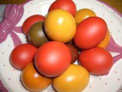 Ostereier bunt gefärbt