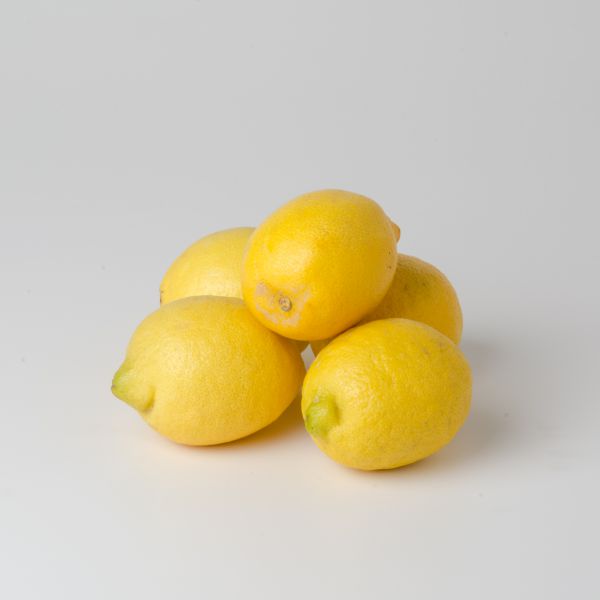Zitronen (€ 4,99/kg)