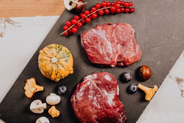 Wildsteak von der Nuss natur, ca. 300g (€ 46,10/kg)