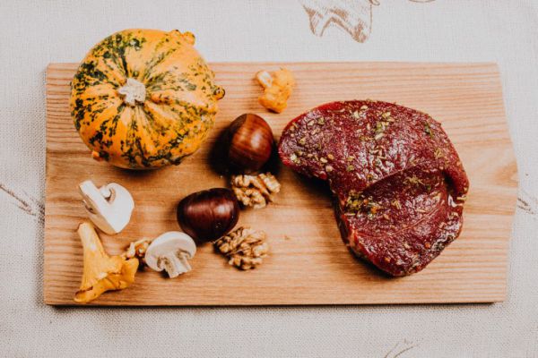 Wildsteak von der Nuss mariniert, ca. 300g (€ 48,20/kg)