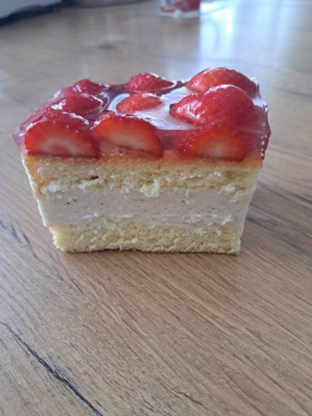Erdbeervanille Schnitte