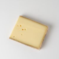 Bergkäse Walserstolz - 8 Monate gereift Bergkäse Walserstolz - 8 Monate gereift